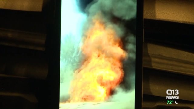 1 dead, 2 injured as mobile home goes up in flames near Bonney Lake