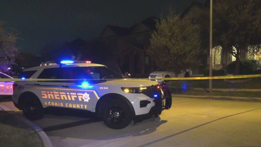 Harris County authorities investigating murder-suicide