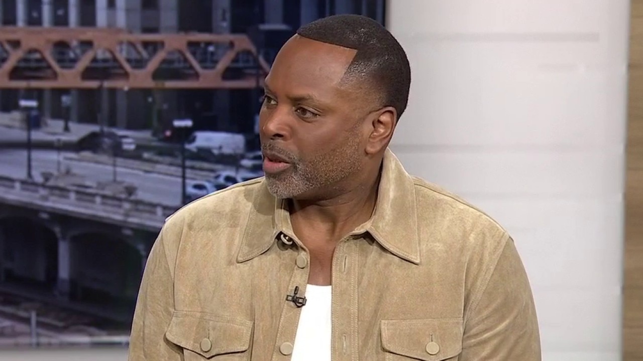 Pastor Toure Roberts explores self-discovery and “knowing” in new book