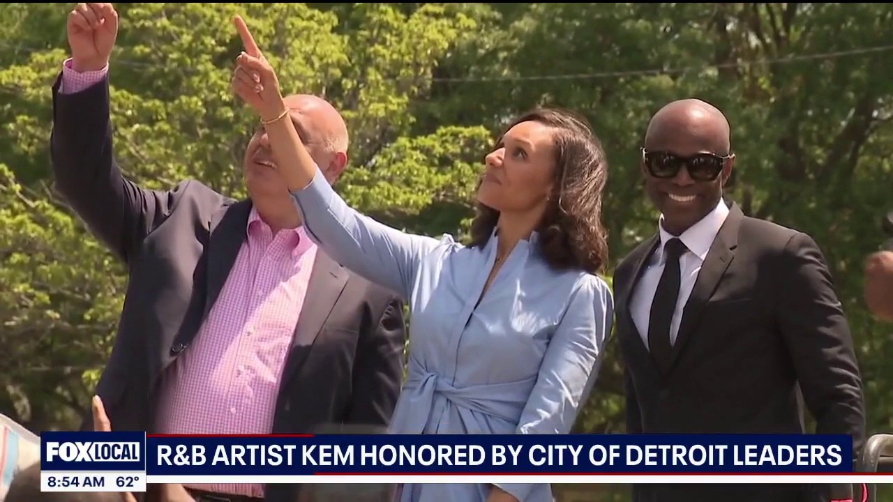R&B artist KEM honored by Detroit city leaders