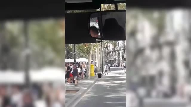 RAW: Van crashes into crowd in Barcelona | FOX 13 Seattle