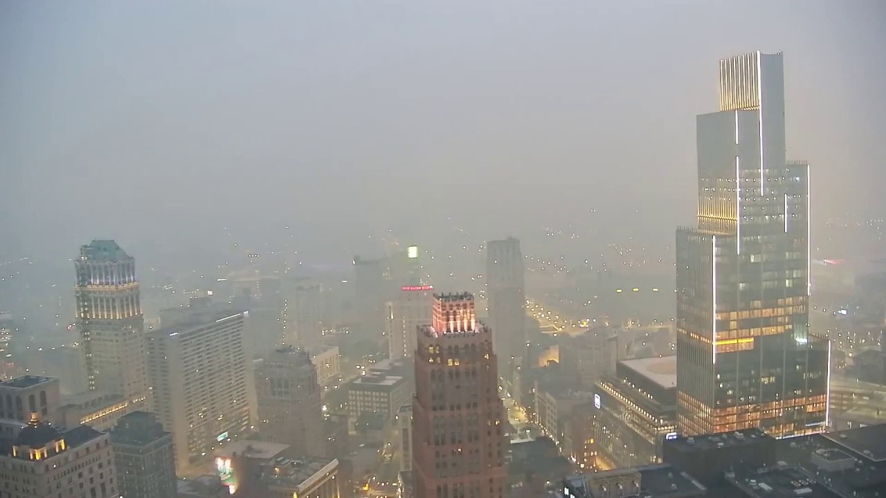 Canadian wildfire smoke rolls into downtown Detroit overnight