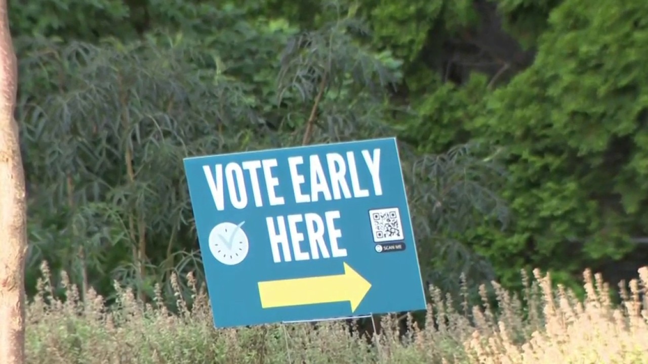 Wisconsin primary for governor; early in-person voting begins