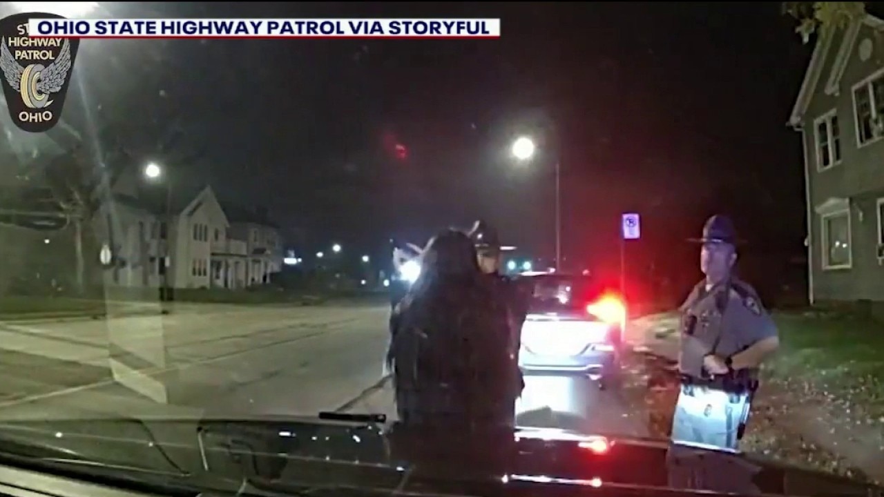 Officer narrowly avoids being hit during DUI stop in Ohio