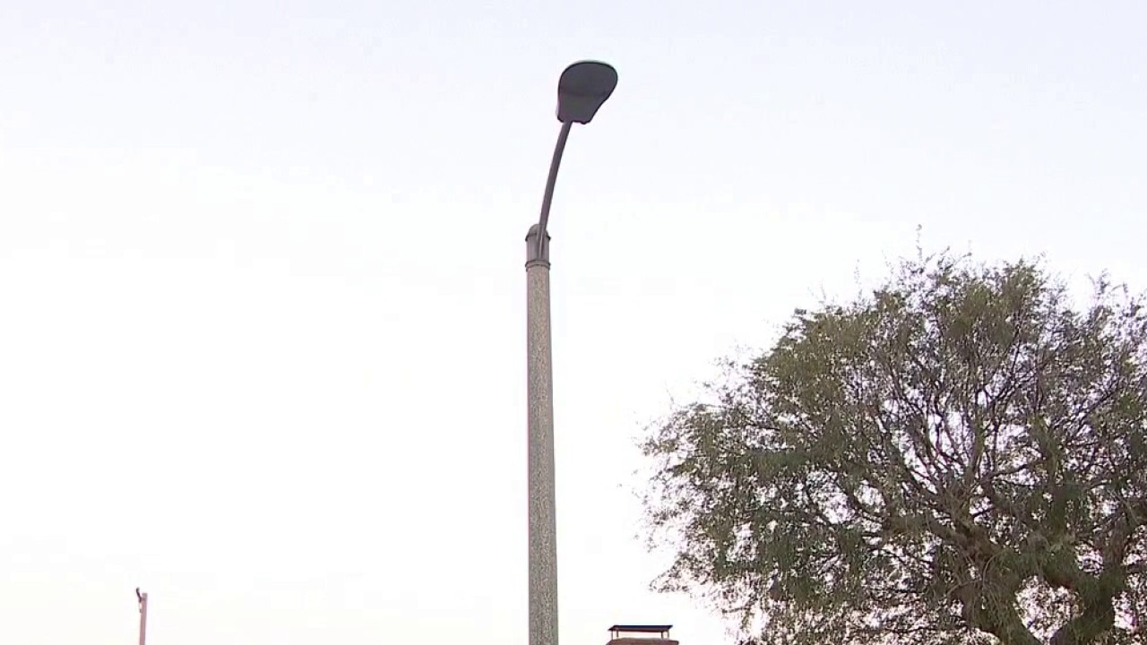 LA voters reject $80M streetlight tax 