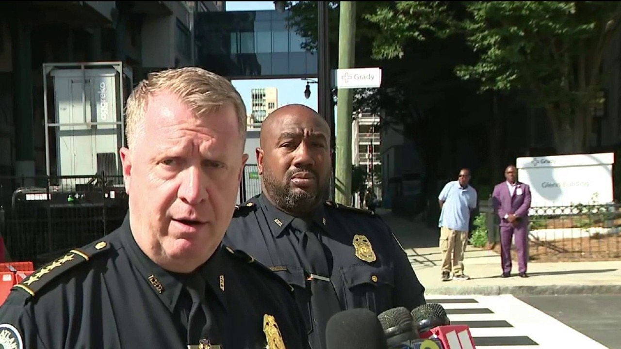 Atlanta police officer shot in arm Monday morning