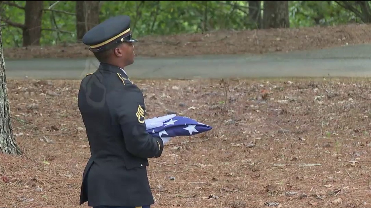 Georgia cemetery buries fallen soldier near grandfather