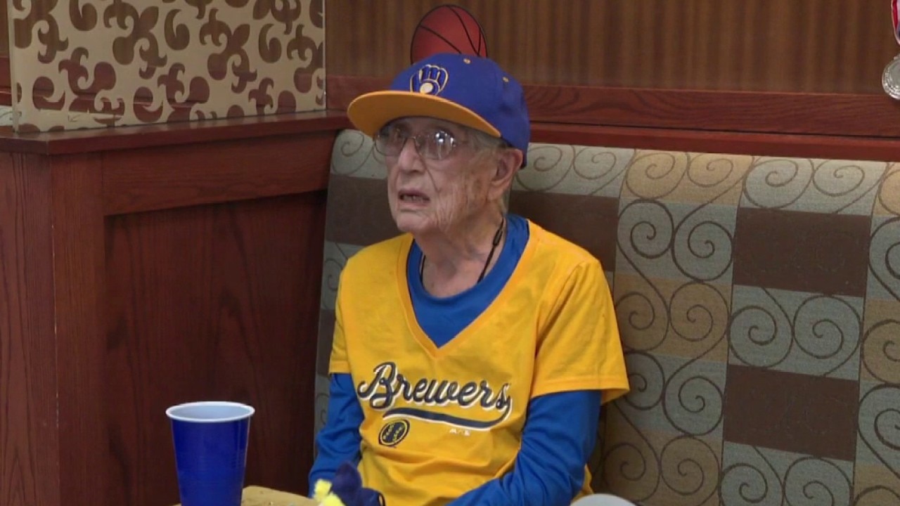 104-year-old Brewers fan tailgates for Game 3