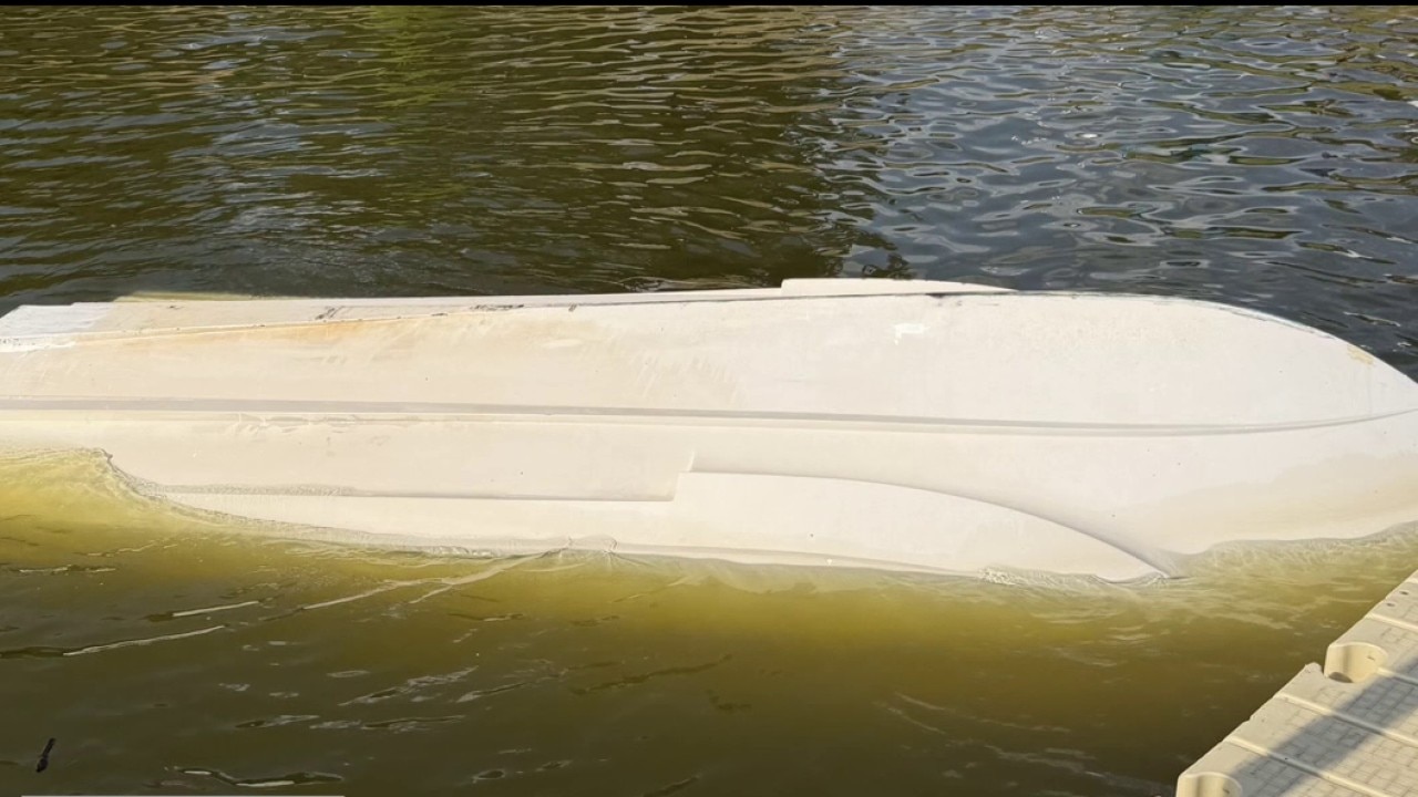 Off-duty firefighter rescues children from capsized boat