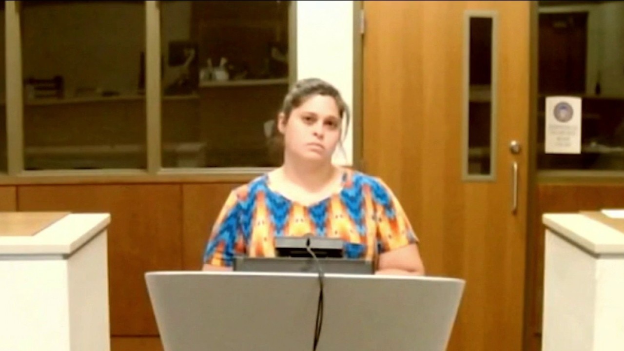 Phoenix woman accused of having sexual relationship with 15-year-old boy