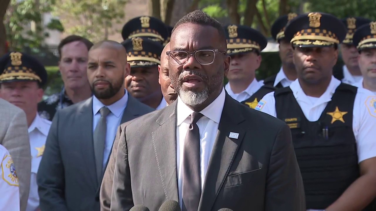 Chicago police officer shot during SWAT investigation in Albany Park | Update