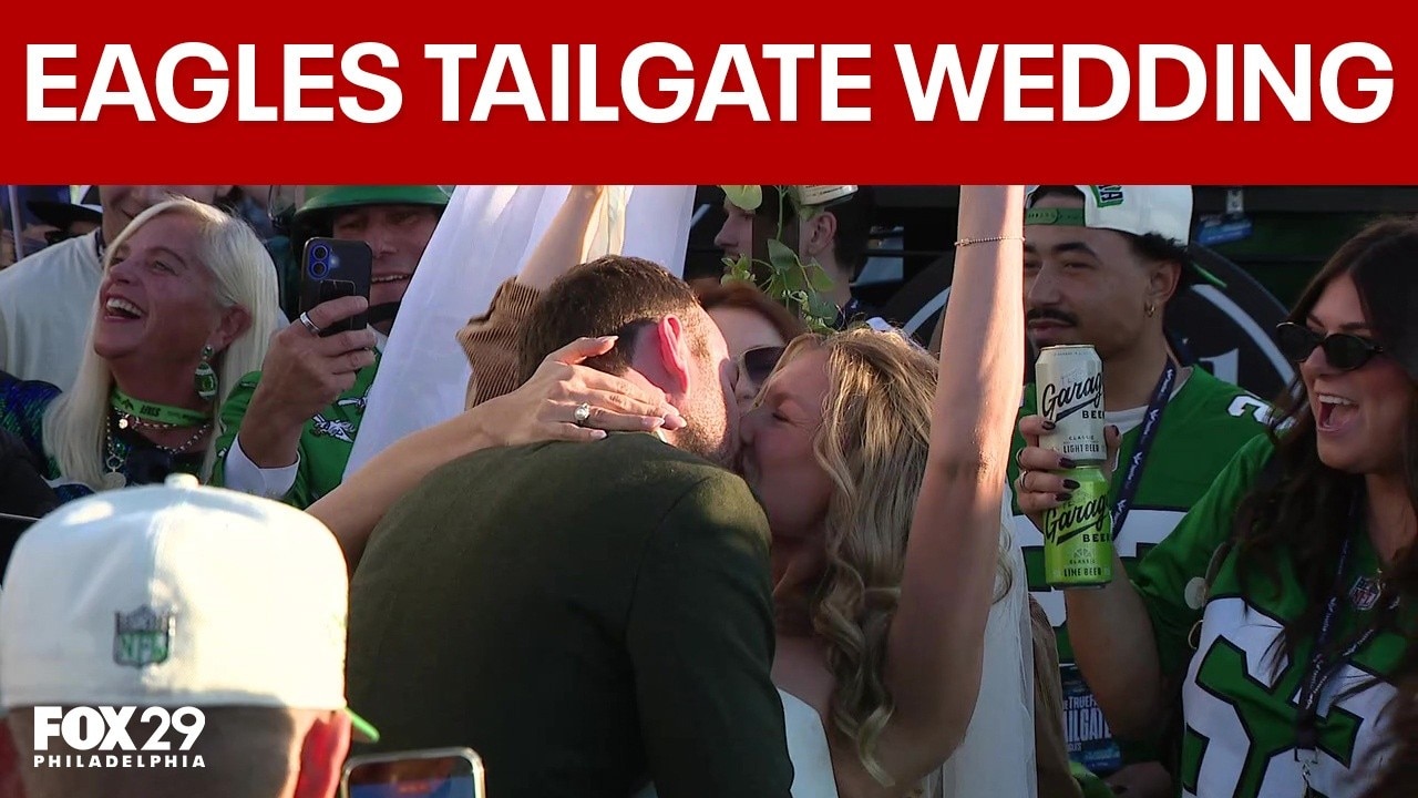 Eagles fans tie the knot with tailgate wedding outside Lincoln Financial Field