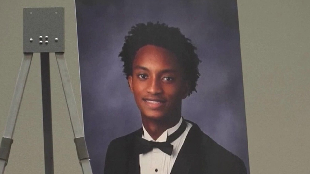 Friends speak out on Nolan Wells' death on Mississippi island