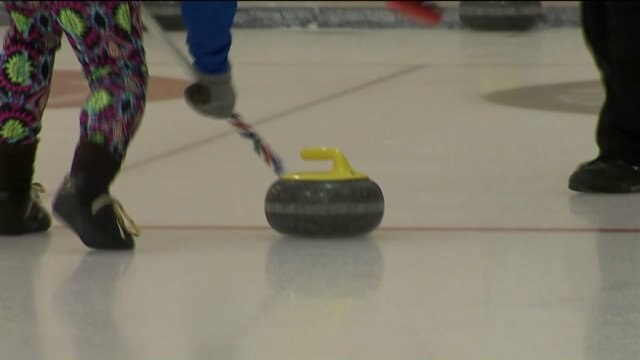Kramp learns how to curl at Wauwatosa Curling Club