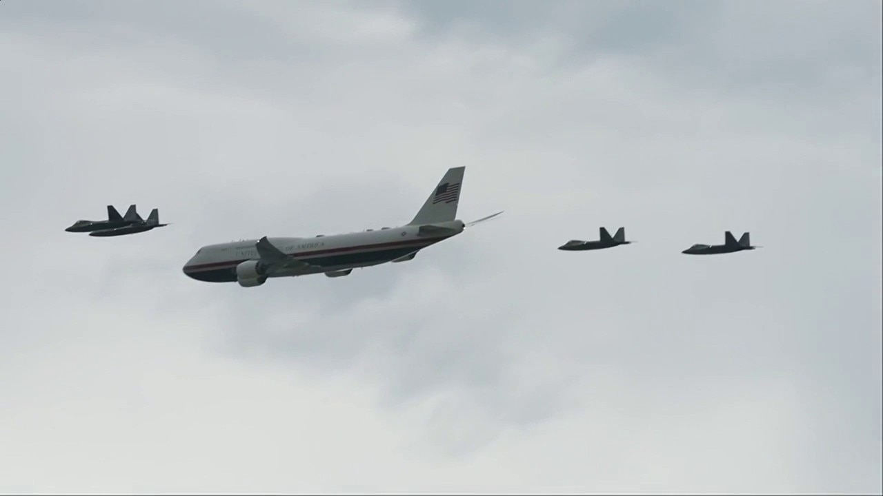 Air Force One leads flyover above National Mall despite evacuations
