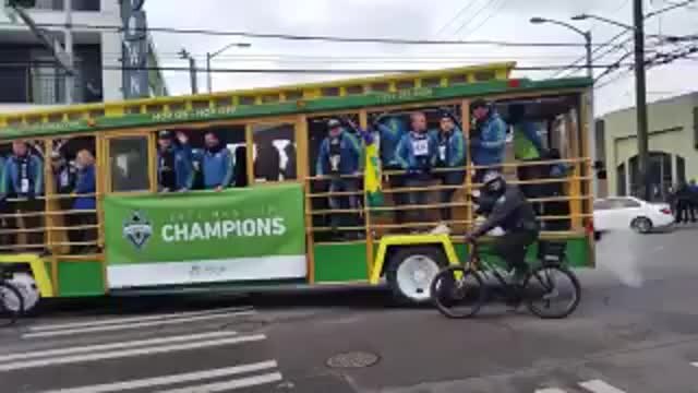 Seattle bicycle officer collides with trolley during Sounders' victory parade