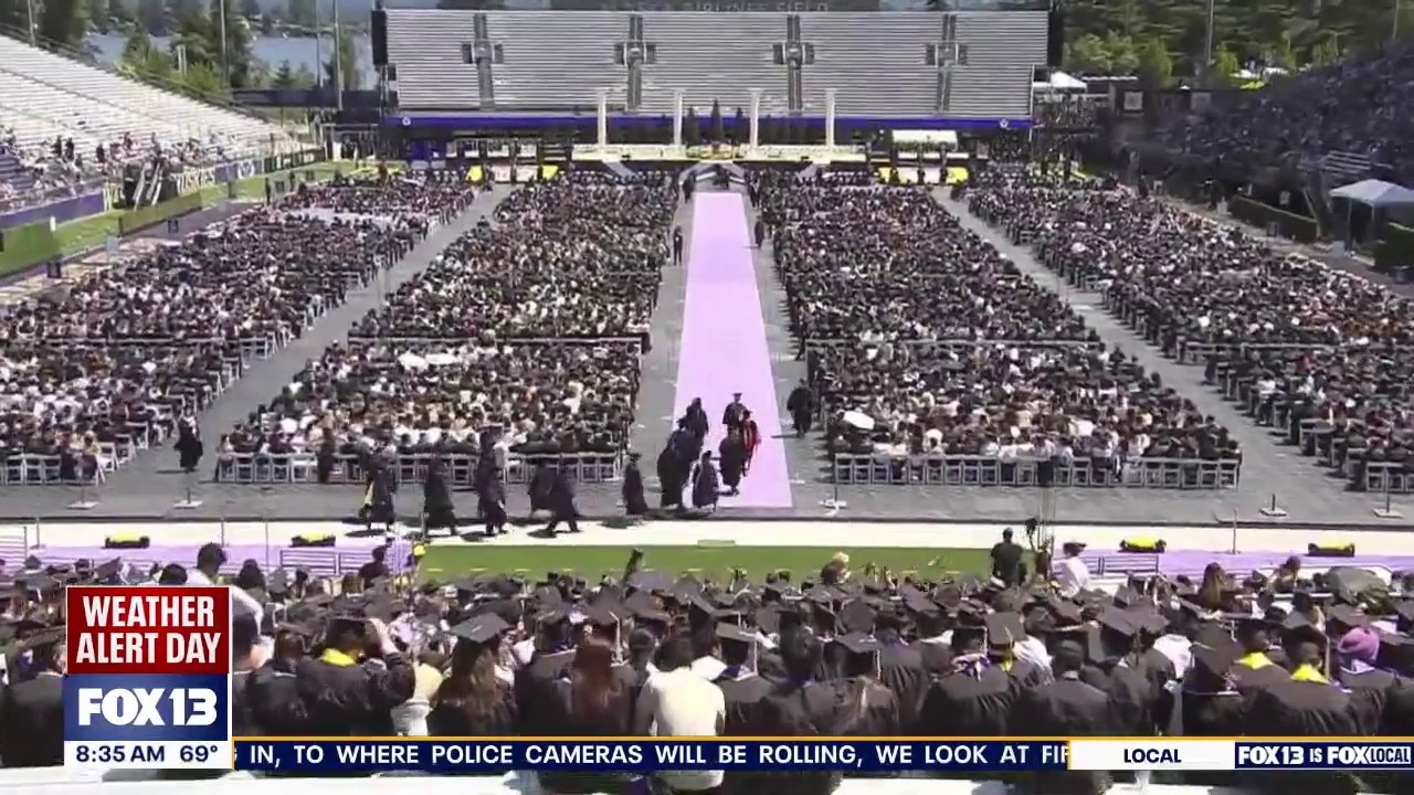 Thousands cross the purple carpet at UW graduation