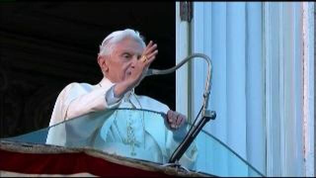 Pope Benedict serves last day