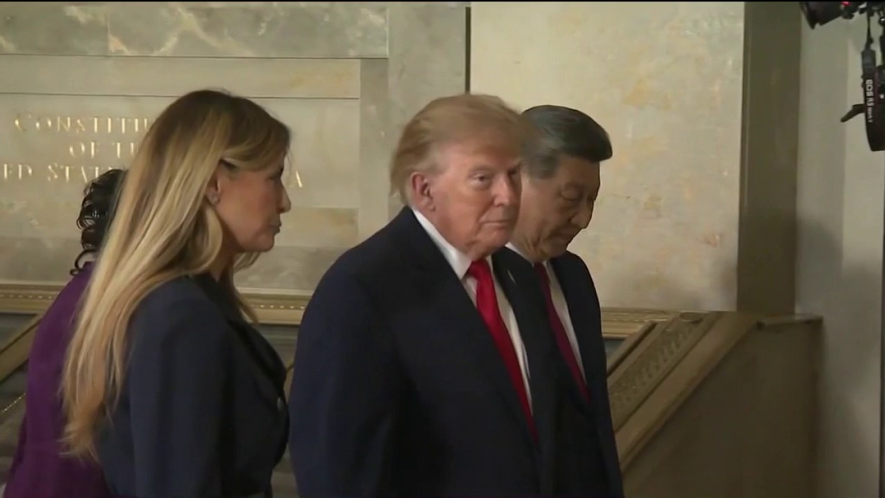 White House replaces CNN with conservative outlet on Air Force One trip