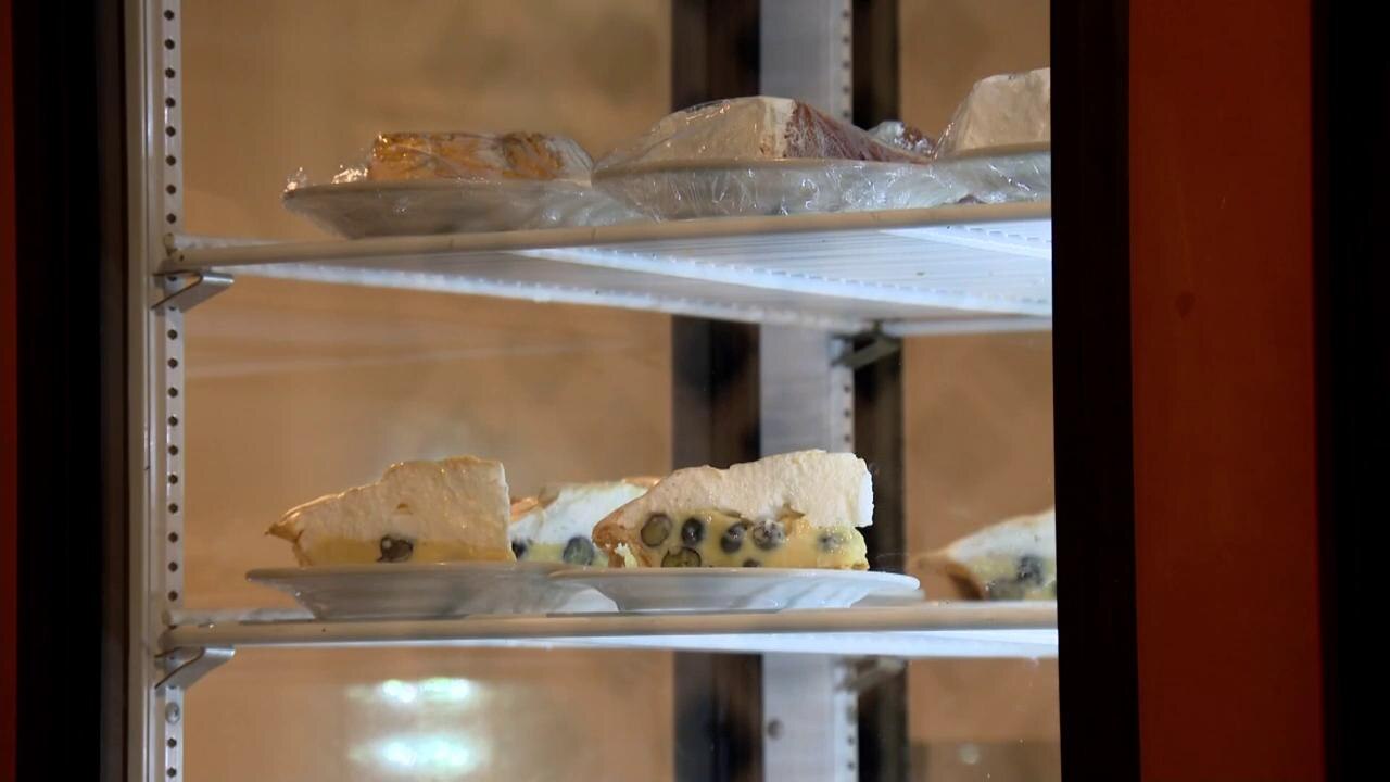 Tar Heel Traveler: Rose Hill Restaurant