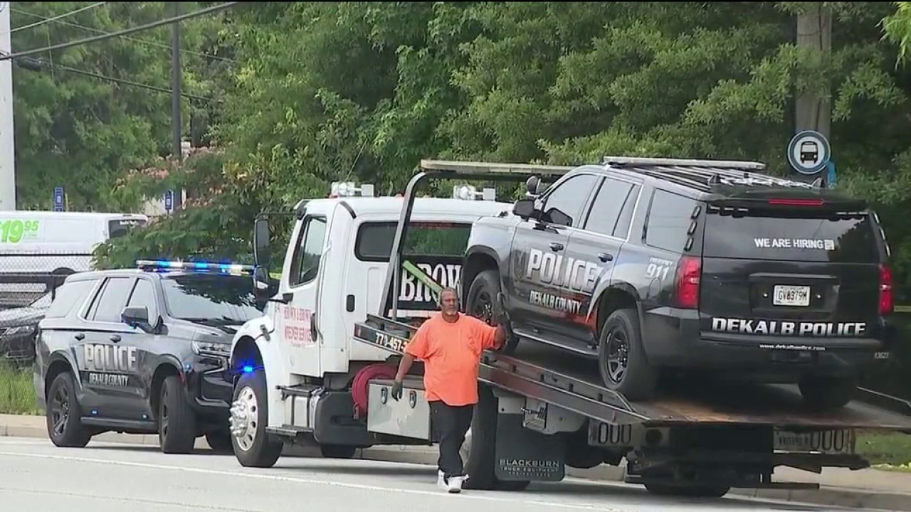 Officer stabbed, suspect shot after altercation in DeKalb