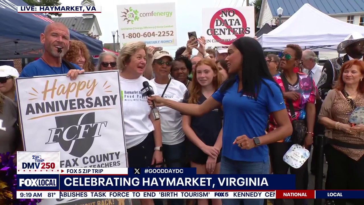 Chatting with the Crowd in Haymarket, VA
