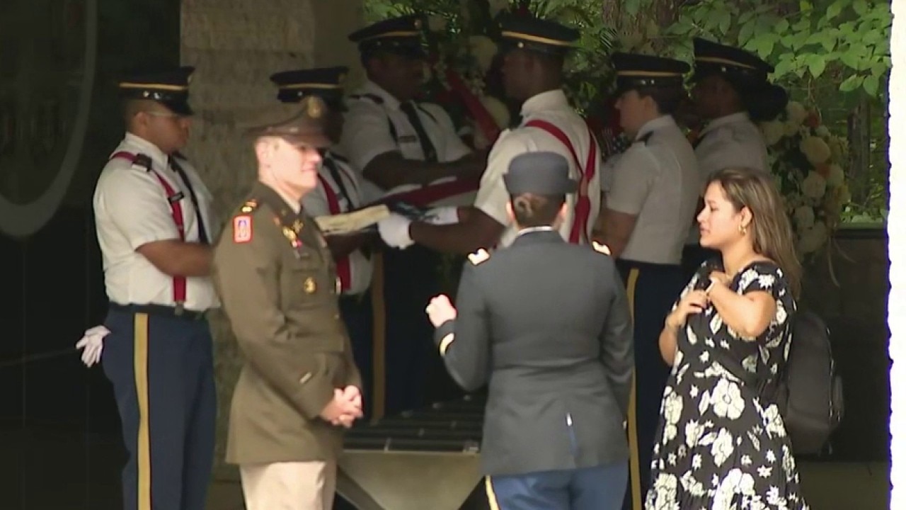 Officers prepare to lay slain Georgia soldier to rest