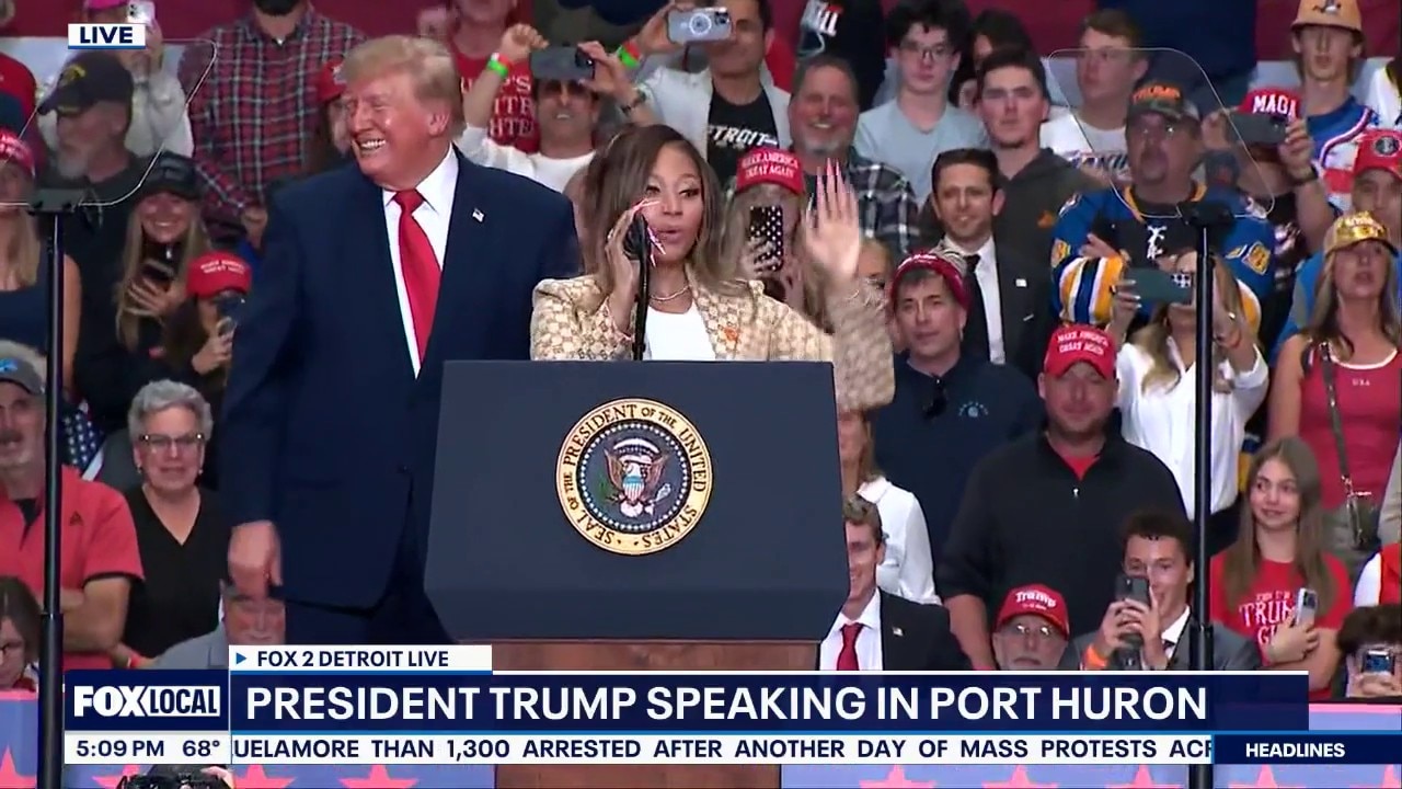 Nicki Minaj speaks at GOP rally in Port Huron