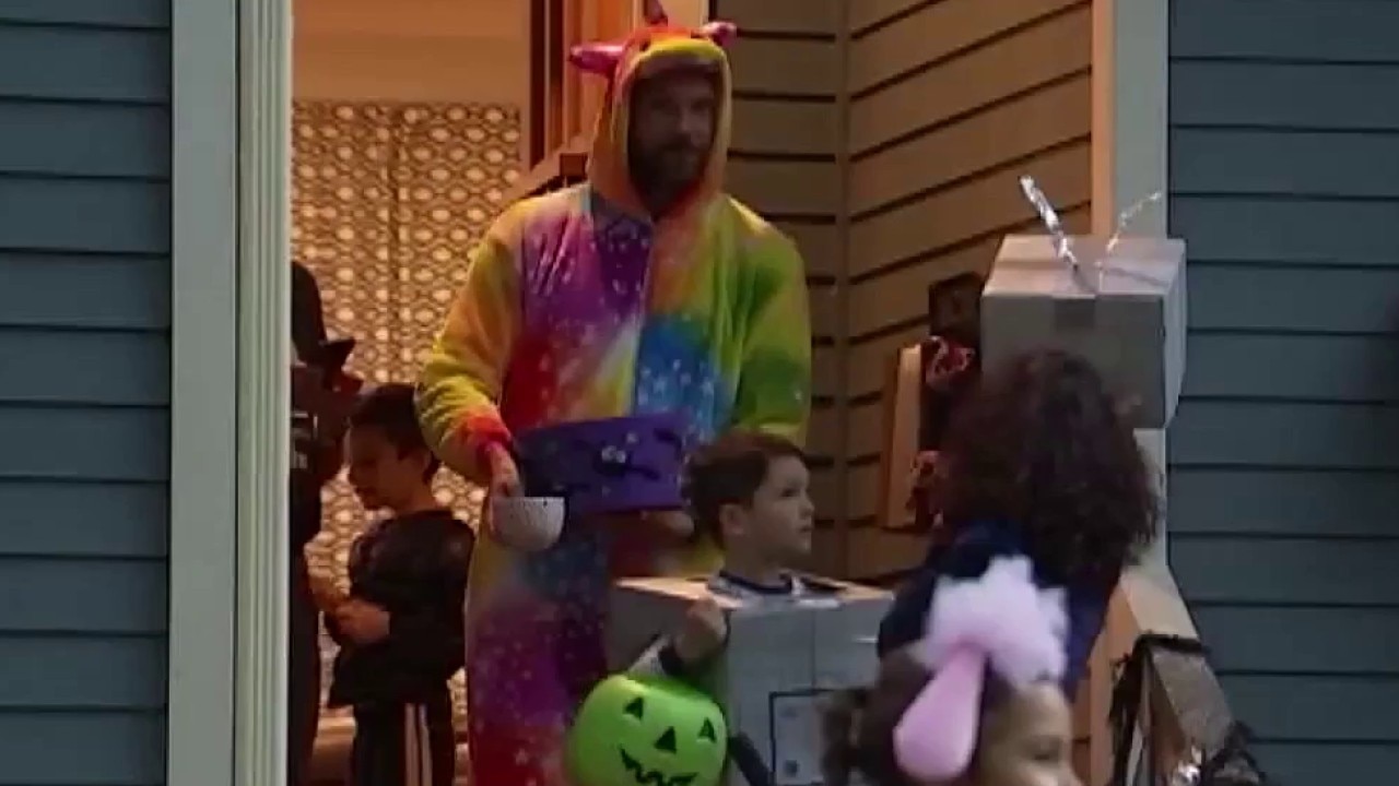Halloween safety: ER doctor on candy allergies & sleep time
