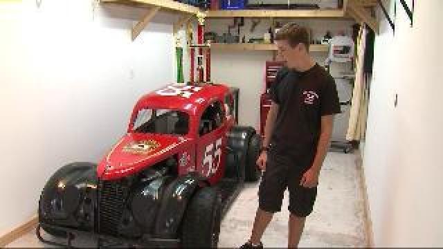 Joe Bongiorno races legend cars