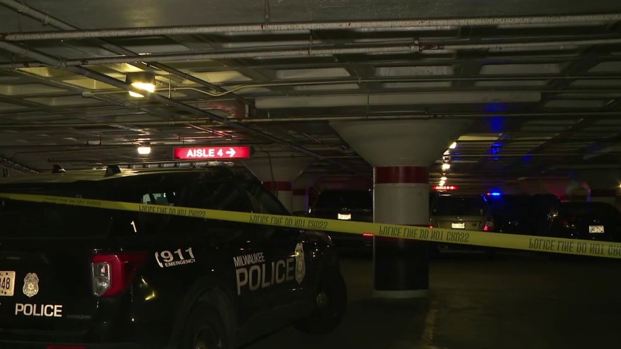 Milwaukee police investigate assault in parking garage