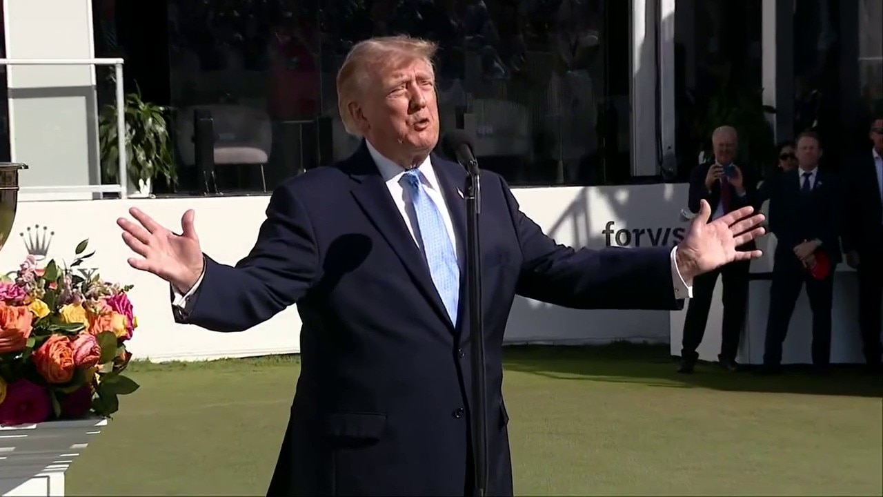 President Trump speaks to Presidents Cup crowd in Chicago area