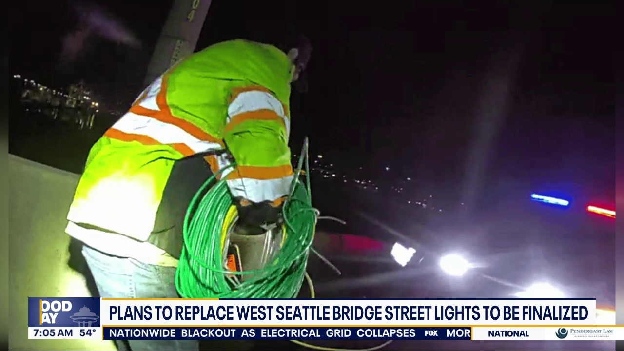 Plans to replace West Seattle Bridge street lights to be finalized