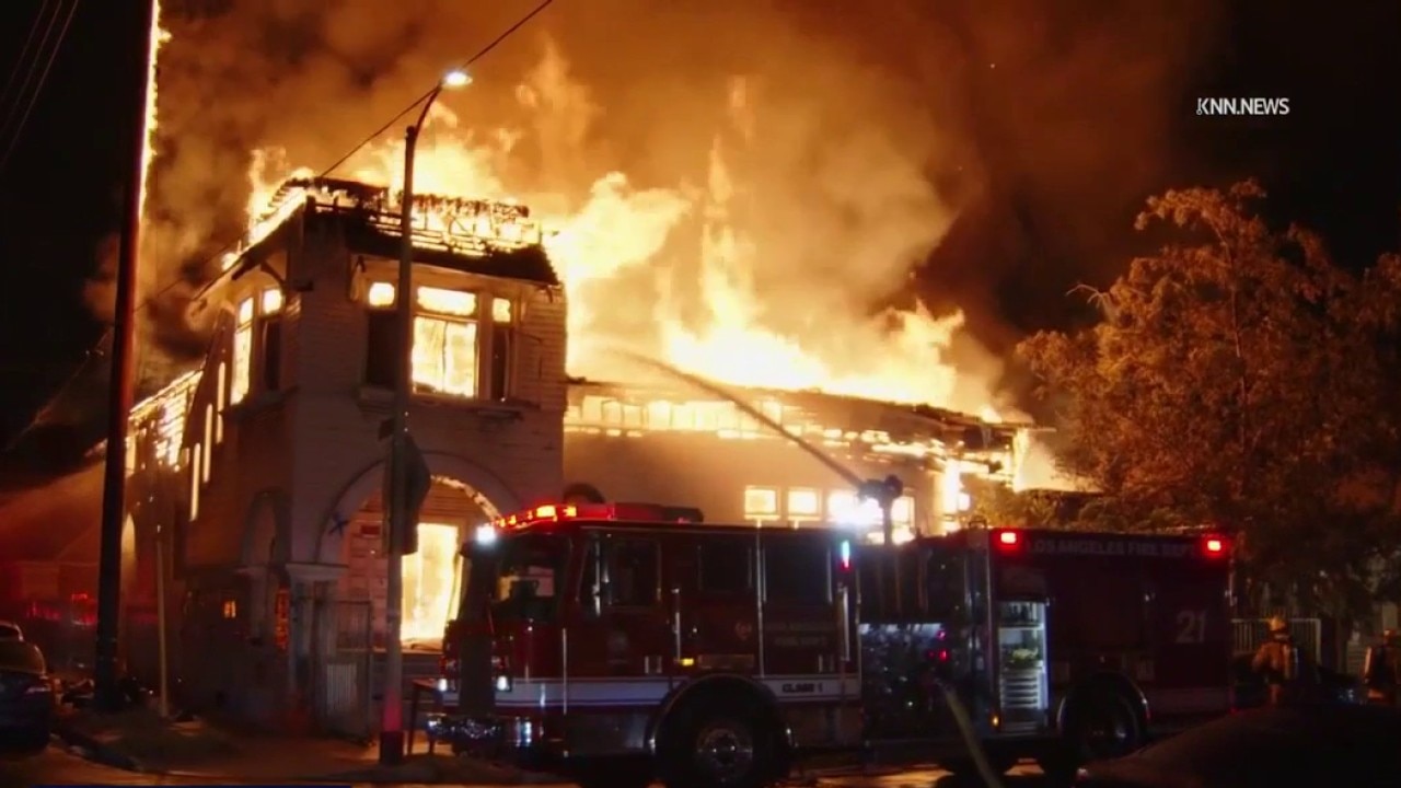 Fire destroys abandoned church in South LA