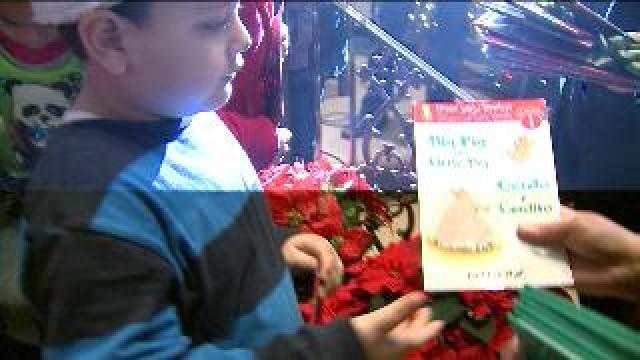 Activists provide books for children