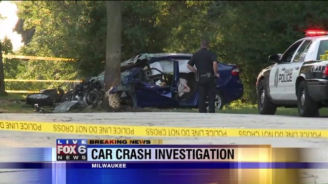 Crews called out to scene of crash near Jefferson and Knapp in Milwaukee