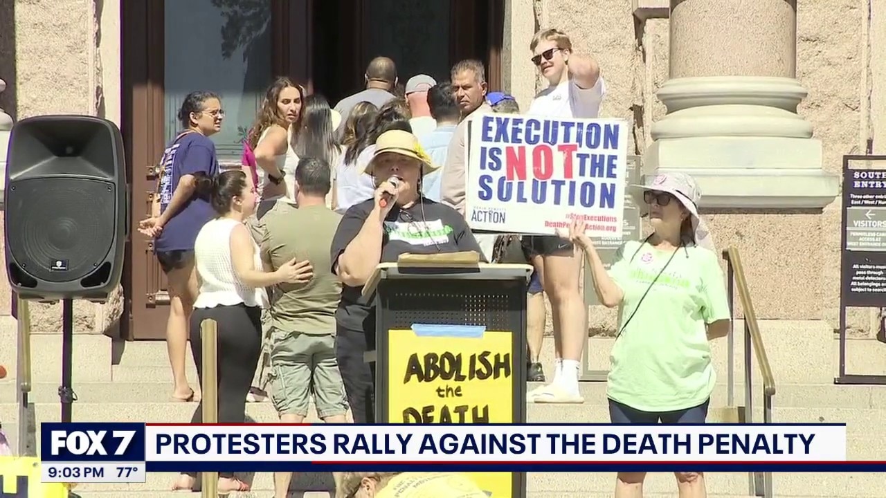 Protestors speak out against death penalty at Texas Capitol 
