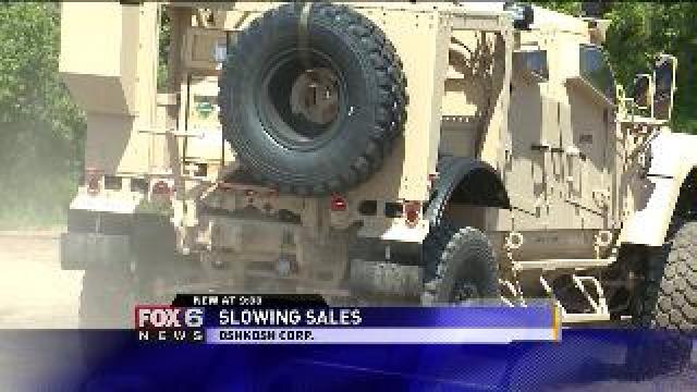 Oshkosh Corp. to lay off 900 workers
