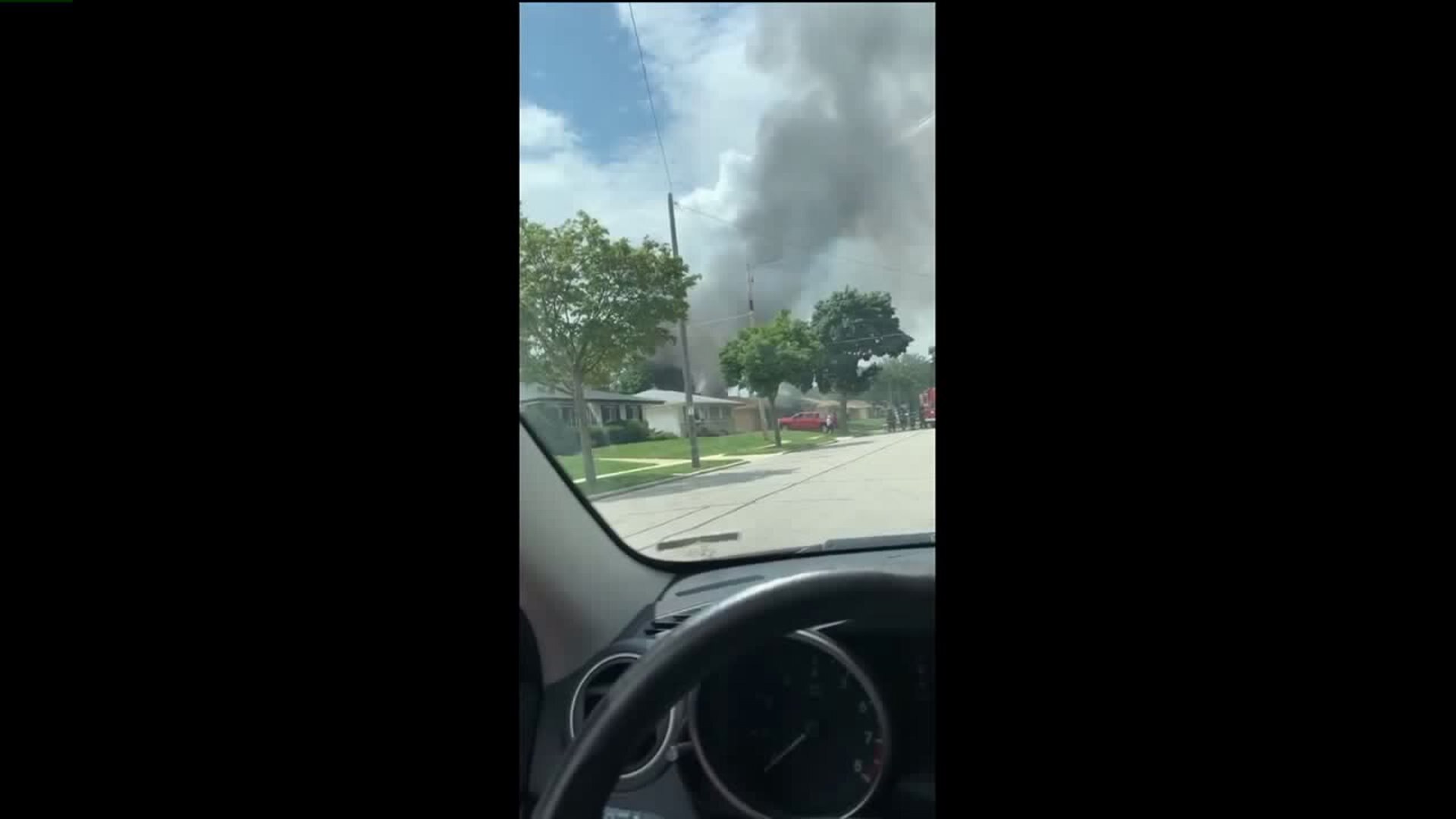 Garage, house fire on Milwaukee`s south side