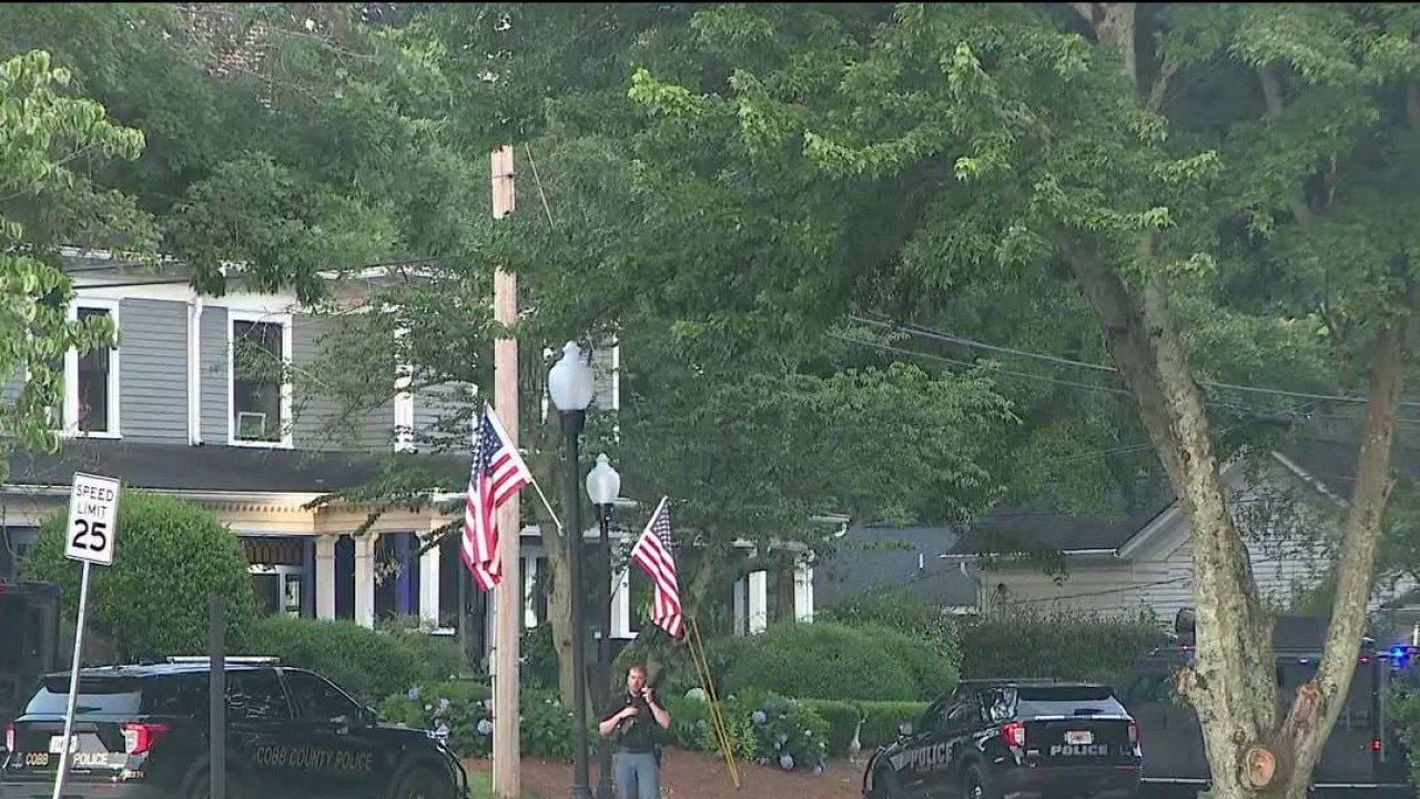 Marietta Street reopens after SWAT situation at Powder Springs home