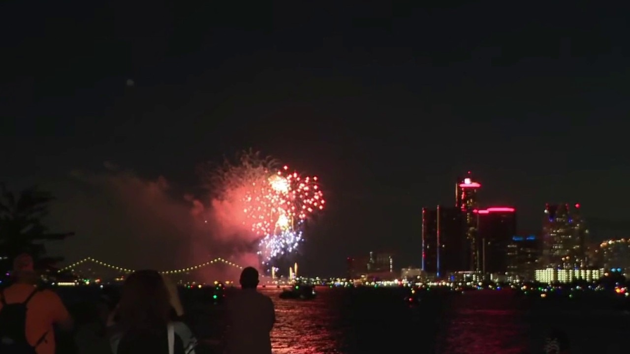 Crowds gather for 2026 Ford Fireworks in Detroit