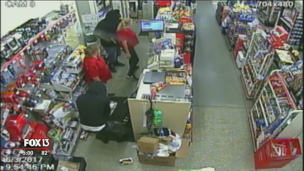 Store clerk fights back against robbery suspect | FOX 13 Tampa Bay
