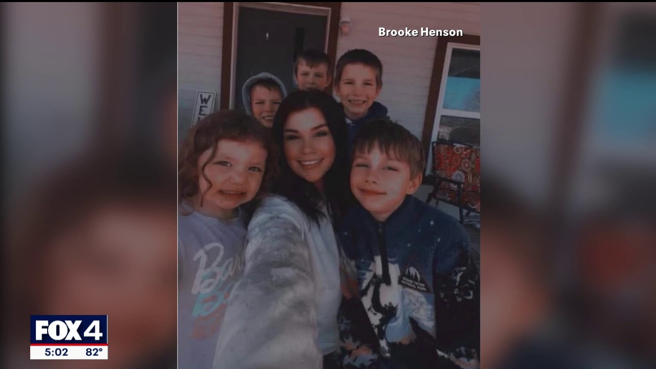 Mom and 4 kids killed in house fire near Canton