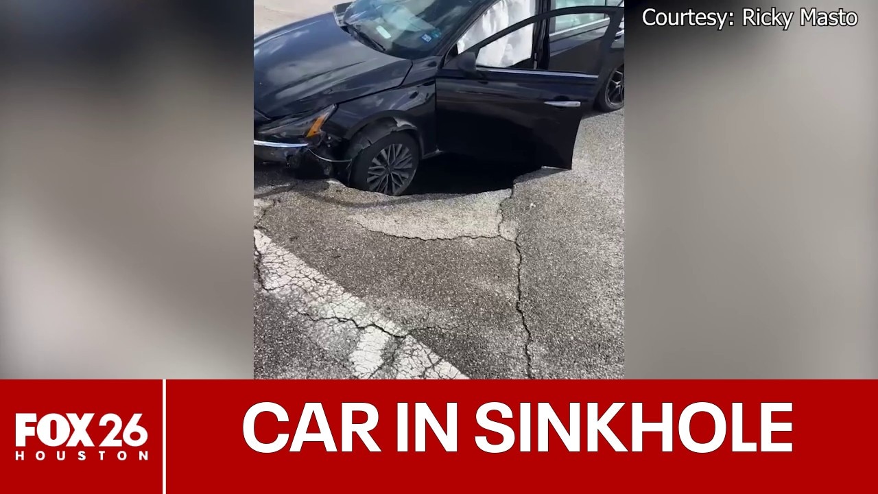 VIEWER VIDEO: Car falls into sinkhole in Harris County