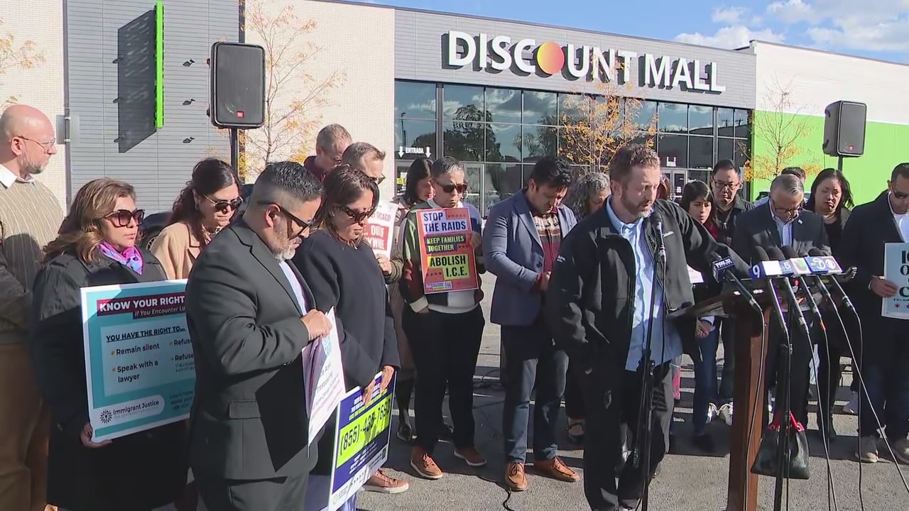 City officials hold press conference in Little Village on ICE activity