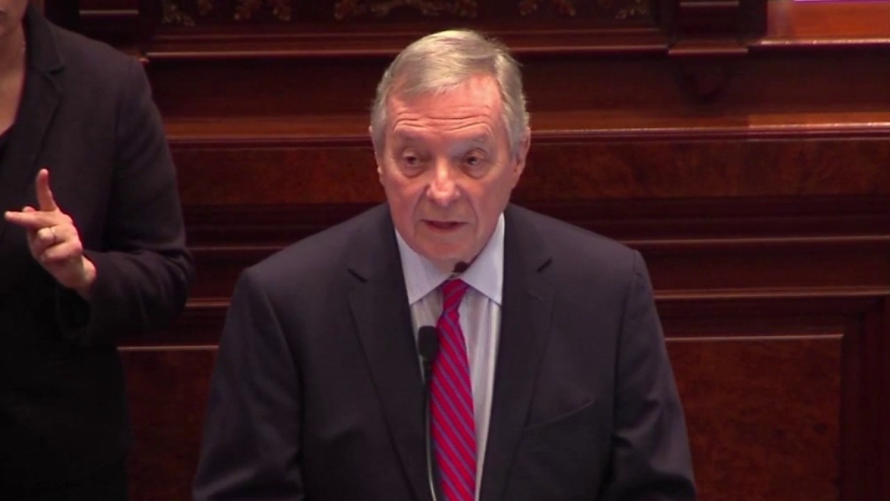 Illinois lawmakers honor longtime Sen. Dick Durbin ahead of retirement