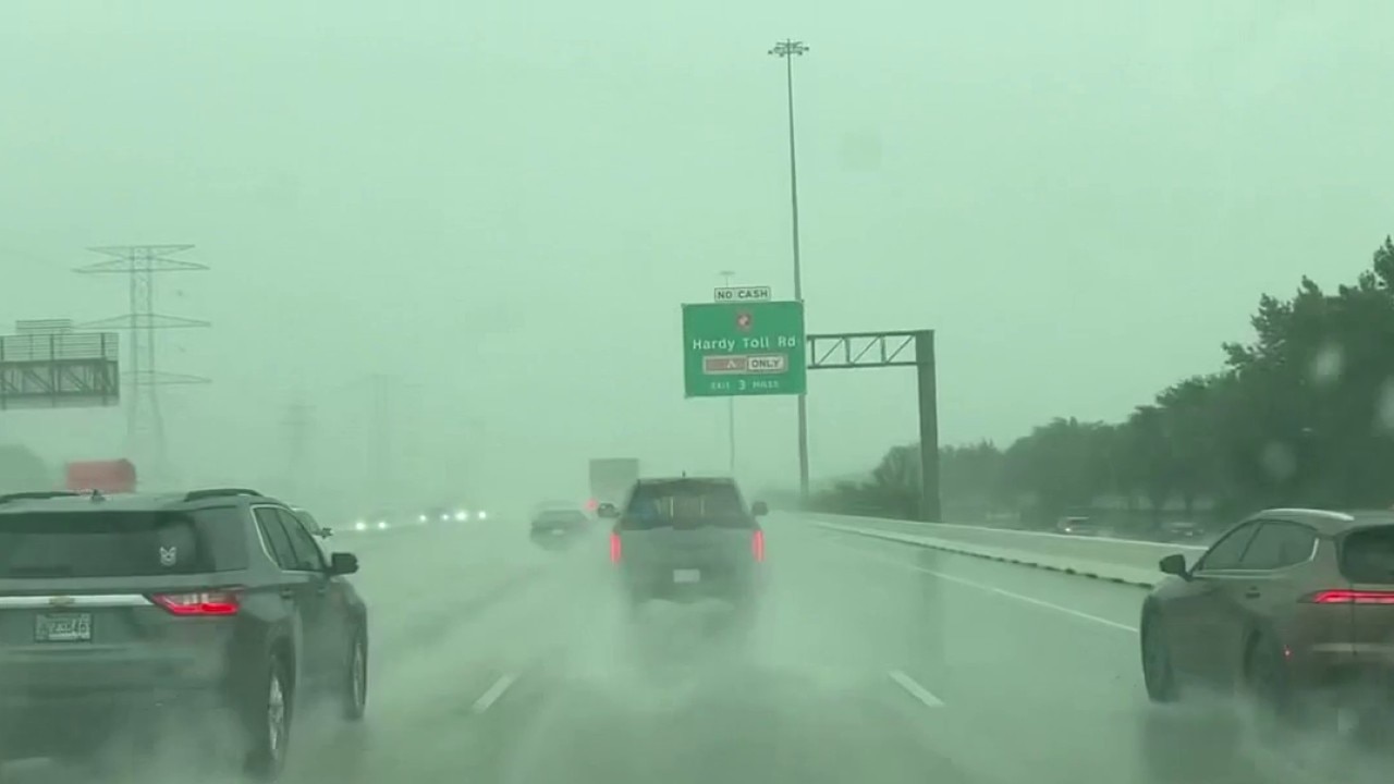 Heavy rain moving through Houston on Monday morning