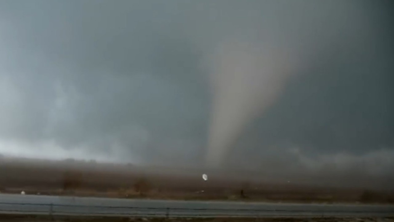 How Illinois is breaking the yearly tornado record | ChicagoLIVE