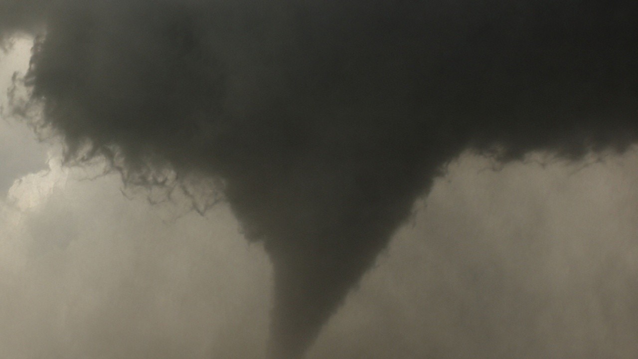 Tornado sirens sound in false alarm across Chicago suburbs overnight