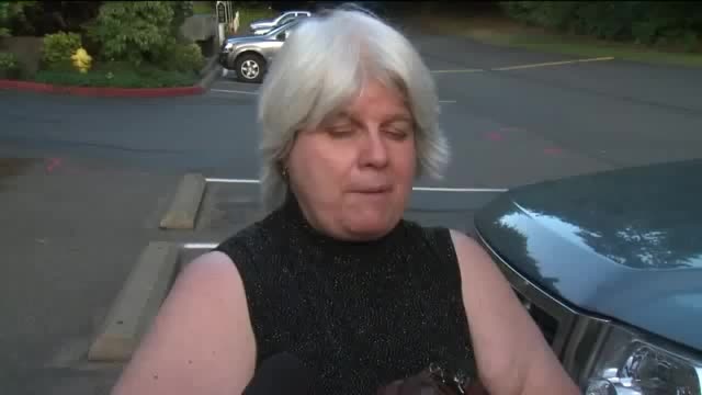 Blind woman's purse stolen at transit center